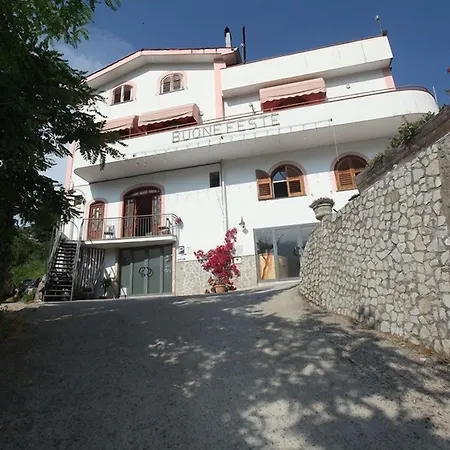 Tra I Monti טרמונטי