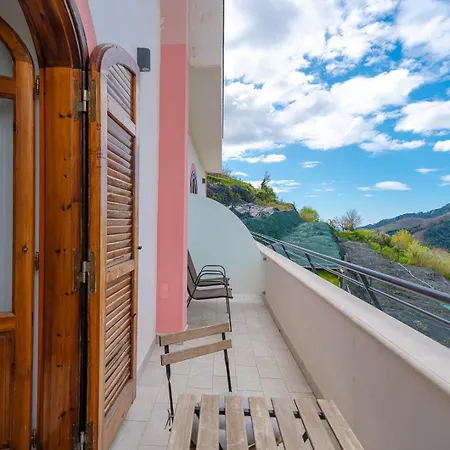 Bed & Breakfast Tra I Monti 3*