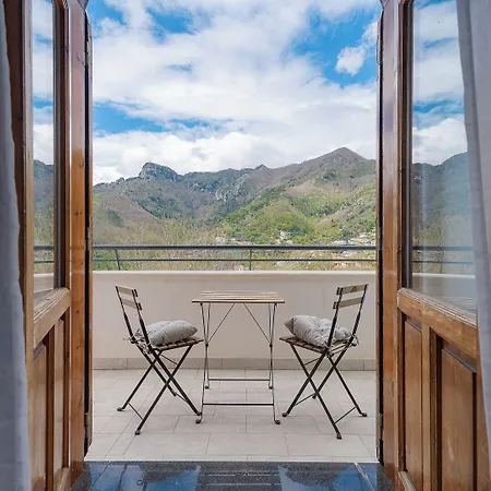 Bed and breakfast Tra I Monti 4*