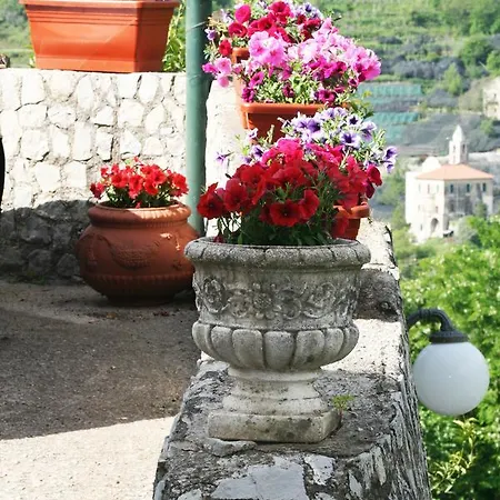 Tra I Monti 3*